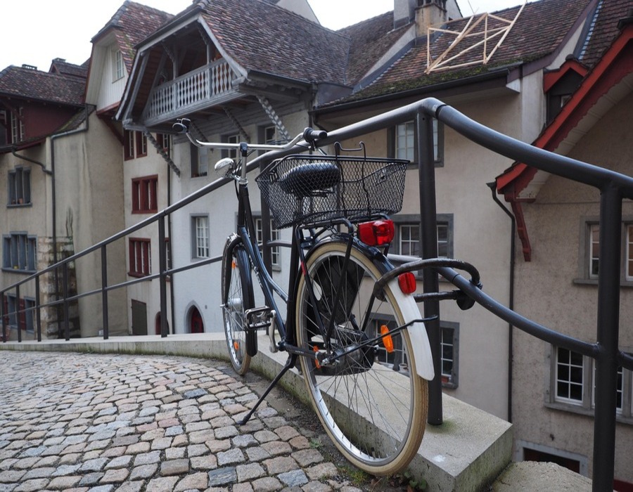Fahrrad mit Schloss befestigen